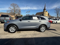 Used 2020  Kia Sorento 4d SUV FWD LX V6 at Capitol Car Credit near Rantoul&comma; IL