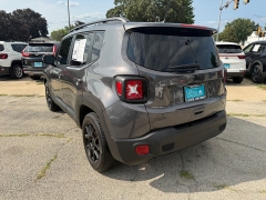 Used 2020  Jeep Renegade 4d SUV FWD Latitude Altitude at Capitol Car Credit near Rantoul&comma; IL