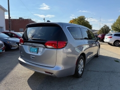 Used 2021  Chrysler Voyager L FWD at Capitol Car Credit near Rantoul, IL
