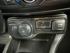 Used 2021  Jeep Renegade Limited 4x4 at Capitol Car Credit near Rantoul&comma; IL