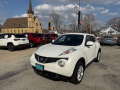 Used 2014  Nissan Juke 4d SUV AWD SL at Capitol Car Credit near Rantoul&comma; IL