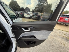 Used 2022  Jeep Compass Latitude 4x4 at Capitol Car Credit near Rantoul&comma; IL