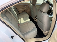 Used 2016 Ford Taurus 4d Sedan SEL V6 at Capitol Car Credit near Rantoul, IL