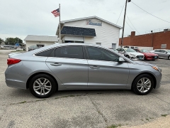 Used 2016 Hyundai Sonata 4d Sedan SE at Capitol Car Credit near Rantoul, IL