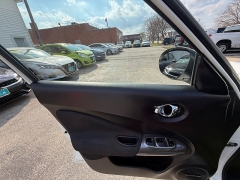 Used 2014  Nissan Juke 4d SUV AWD SL at Capitol Car Credit near Rantoul&comma; IL