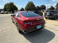 Used 2024  Hyundai Elantra Limited IVT at Capitol Car Credit near Rantoul&comma; IL