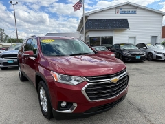 Used 2018  Chevrolet Traverse 4d SUV FWD LT Cloth w&sol;1LT at Capitol Car Credit near Rantoul&comma; IL
