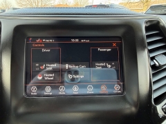 Used 2019  Jeep Cherokee 4d SUV 4WD Latitude Plus 2&period;4L at Capitol Car Credit near Rantoul&comma; IL