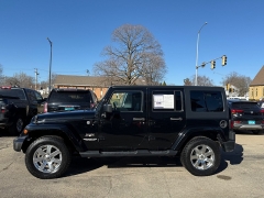 Used 2017  Jeep Wrangler Unlimited 4d Convertible Sahara at Capitol Car Credit near Rantoul&comma; IL
