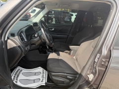 Used 2020  Jeep Renegade 4d SUV FWD Latitude Altitude at Capitol Car Credit near Rantoul&comma; IL