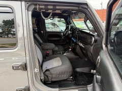 Used 2020  Jeep Wrangler Unlimited 4d SUV 4WD Sport at Capitol Car Credit near Rantoul&comma; IL