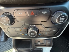 Used 2019 Jeep Renegade 4d SUV FWD Latitude at Capitol Car Credit near Rantoul, IL