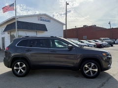 Used 2019  Jeep Cherokee 4d SUV 4WD Limited 3&period;2L at Capitol Car Credit near Rantoul&comma; IL