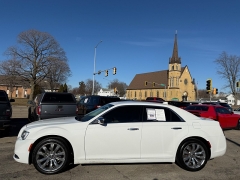 Used 2019  Chrysler 300 4d Sedan RWD Limited at Capitol Car Credit near Rantoul&comma; IL