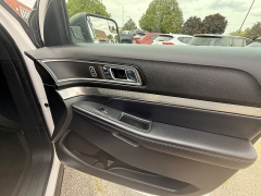 Used 2018  Ford Explorer 4d SUV 4WD XLT at Capitol Car Credit near Rantoul, IL