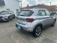 Used 2024  Hyundai Venue SEL IVT at Capitol Car Credit near Rantoul&comma; IL