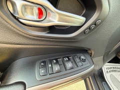 Used 2019  Jeep Cherokee 4d SUV 4WD Limited 3&period;2L at Capitol Car Credit near Rantoul&comma; IL