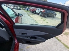 Used 2024  Hyundai Elantra Limited IVT at Capitol Car Credit near Rantoul&comma; IL