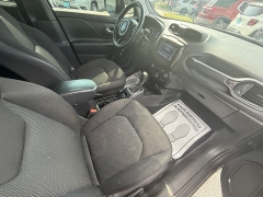 Used 2020  Jeep Renegade 4d SUV FWD Latitude Altitude at Capitol Car Credit near Rantoul&comma; IL