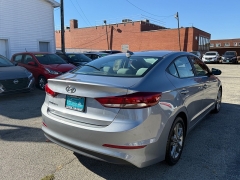 Used 2017  Hyundai Elantra 4d Sedan SE Auto at Capitol Car Credit near Rantoul, IL