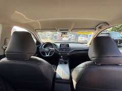 Used 2022  Nissan Altima 2.5 SR Sedan at Capitol Car Credit near Rantoul, IL