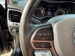 Used 2019  Jeep Cherokee 4d SUV 4WD Limited 3&period;2L at Capitol Car Credit near Rantoul&comma; IL