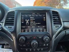 Used 2018  Jeep Grand Cherokee 4d SUV 4WD Limited V6 at Capitol Car Credit near Rantoul, IL