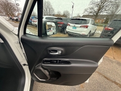 Used 2021  Jeep Renegade Limited 4x4 at Capitol Car Credit near Rantoul&comma; IL