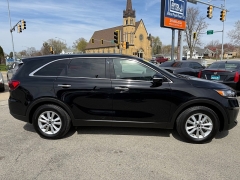 Used 2020 Kia Sorento 4d SUV FWD LX I4 at Capitol Car Credit near Rantoul, IL
