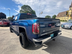 Used 2018  GMC Sierra 1500 4WD Crew Cab SLT at Capitol Car Credit near Rantoul&comma; IL
