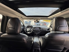 Used 2019  Jeep Cherokee 4d SUV 4WD Limited 3&period;2L at Capitol Car Credit near Rantoul&comma; IL