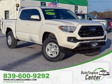 2019 Toyota Tacoma SR's photo