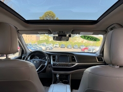 Used 2017  Toyota Highlander Limited V6 AWD &lpar;Natl&rpar; at Auto Finance Center of Columbia near West Columbia&comma; SC