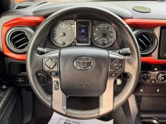 Used 2017  Toyota Tacoma Double Cab 5' Bed V6 4x4 &lpar;Natl&rpar; at Auto Finance Center near Matthews&comma; NC