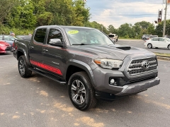 Used 2017  Toyota Tacoma Double Cab 5' Bed V6 4x2 AT &lpar;Natl&rpar; at Auto Finance Center near Matthews&comma; NC