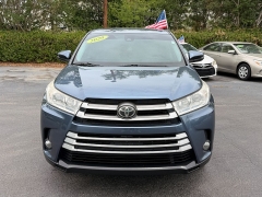Used 2019  Toyota Highlander LE V6 FWD &lpar;Natl&rpar; at Auto Finance Center near Matthews&comma; NC