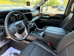 Used 2025  GMC Sierra 3500HD 4WD Crew Cab 159" Denali at Auto Finance Center near Matthews&comma; NC