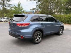 Used 2019  Toyota Highlander LE V6 FWD &lpar;Natl&rpar; at Auto Finance Center near Matthews&comma; NC