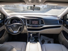 Used 2015  Toyota Highlander FWD 4dr V6 LE (Natl) at Auto Finance Center near Matthews, NC