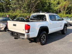 Used 2017  Toyota Tacoma Double Cab 5' Bed V6 4x4 &lpar;Natl&rpar; at Auto Finance Center near Matthews&comma; NC