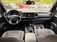 Used 2017  Toyota Tacoma Double Cab 5' Bed V6 4x2 AT &lpar;Natl&rpar; at Auto Finance Center near Matthews&comma; NC