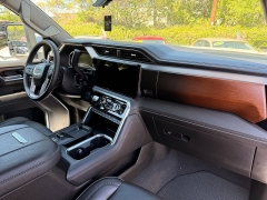 Used 2025  GMC Sierra 3500HD 4WD Crew Cab 159" Denali at Auto Finance Center near Matthews&comma; NC