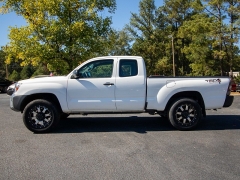 Used 2015  Toyota Tacoma 2WD Access Cab I4 (Natl) at Auto Finance Center near Matthews, NC
