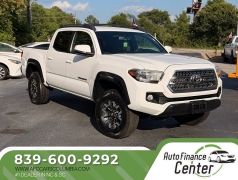 Used 2017  Toyota Tacoma Double Cab 5' Bed V6 4x4 &lpar;Natl&rpar; at Auto Finance Center near Matthews&comma; NC