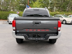 Used 2018  Toyota Tacoma Double Cab 5' Bed V6 4x2 AT &lpar;Natl&rpar; at Auto Finance Center near Matthews&comma; NC