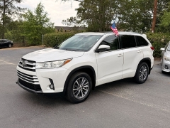 Used 2018  Toyota Highlander V6 FWD &lpar;Natl&rpar; at Auto Finance Center near Matthews&comma; NC