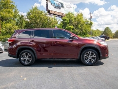 Used 2018  Toyota Highlander 4d SUV FWD LE at Auto Finance Center near Matthews, NC