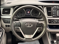Used 2019  Toyota Highlander 4d SUV FWD LE at Auto Finance Center near Matthews&comma; NC