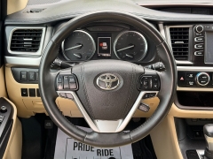 Used 2018  Toyota Highlander V6 FWD &lpar;Natl&rpar; at Auto Finance Center near Matthews&comma; NC