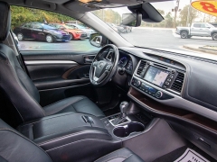 Used 2018  Toyota Highlander V6 FWD &lpar;Natl&rpar; at Auto Finance Center of Columbia near West Columbia&comma; SC